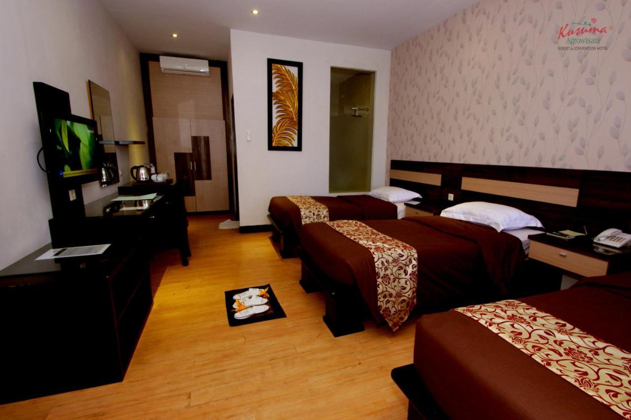 Kusuma Agrowisata Resort & Convention Malang Exterior photo