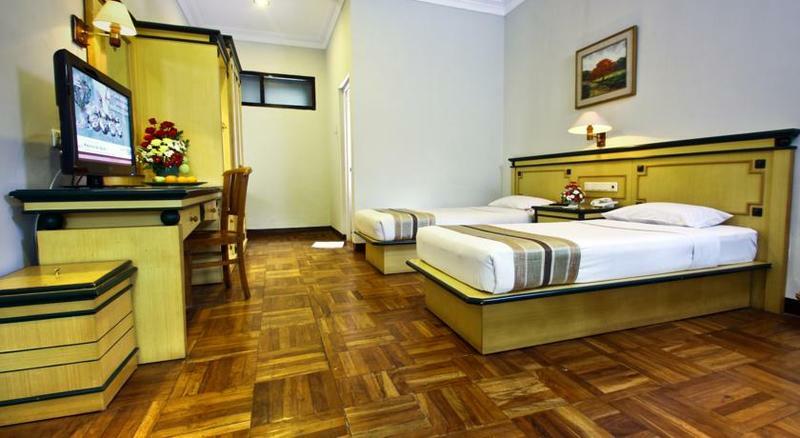 Kusuma Agrowisata Resort & Convention Malang Exterior photo